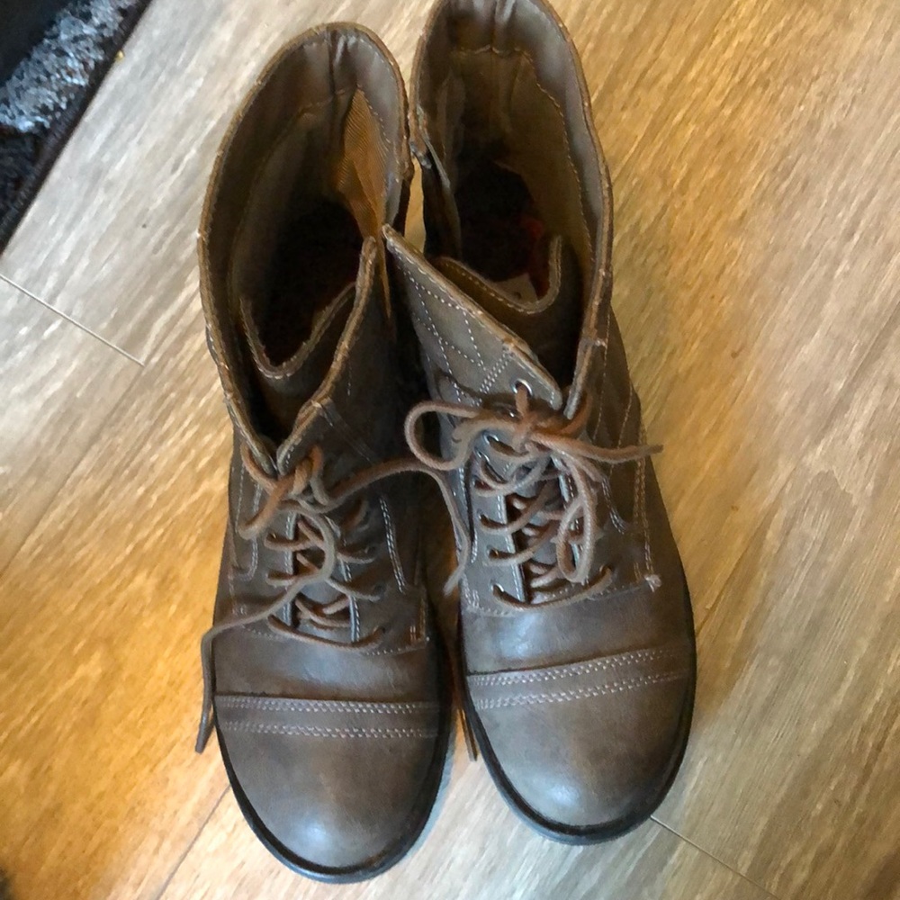 Brown quilted leather Steve Madden boots